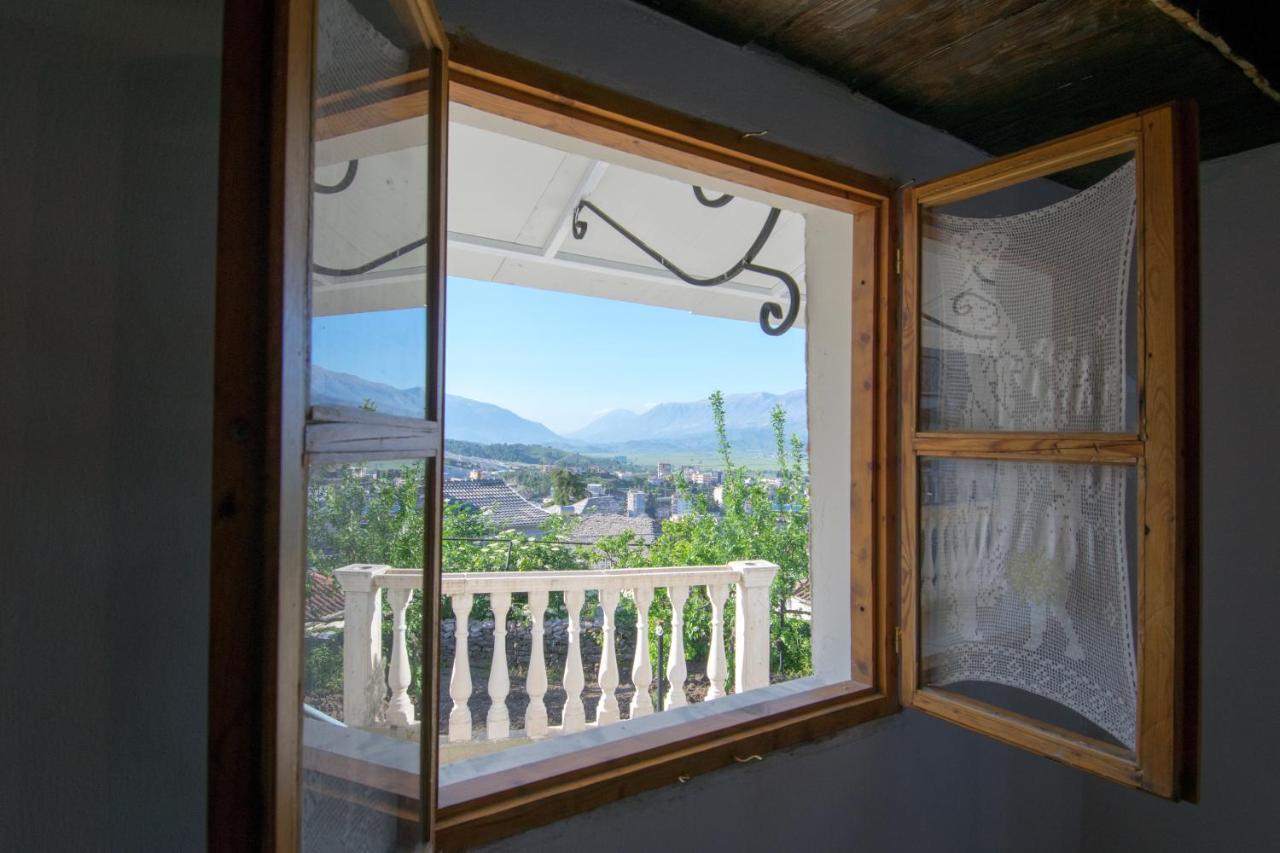 Gjirokastër Guesthouse Mele מראה חיצוני תמונה
