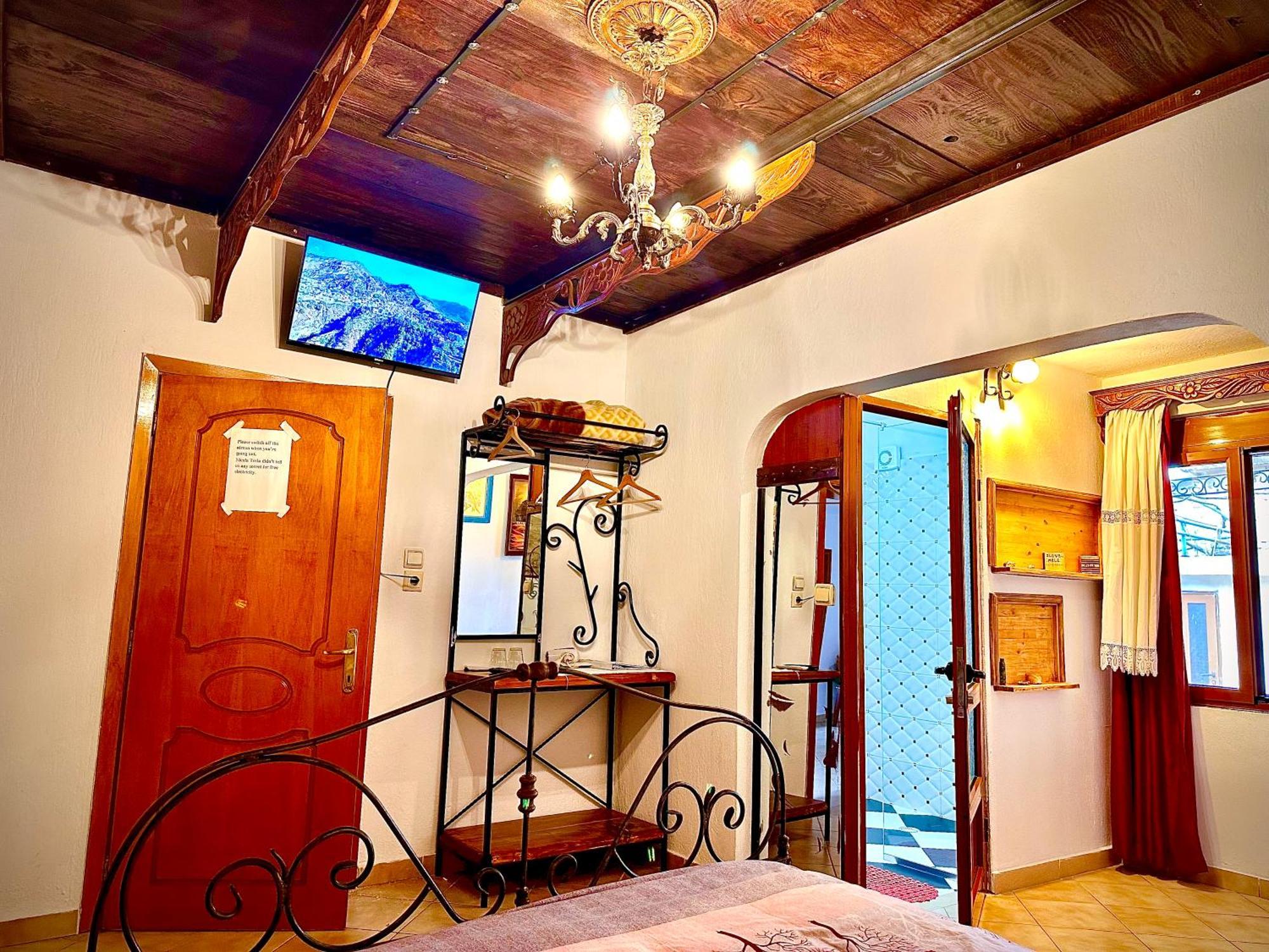 Gjirokastër Guesthouse Mele מראה חיצוני תמונה