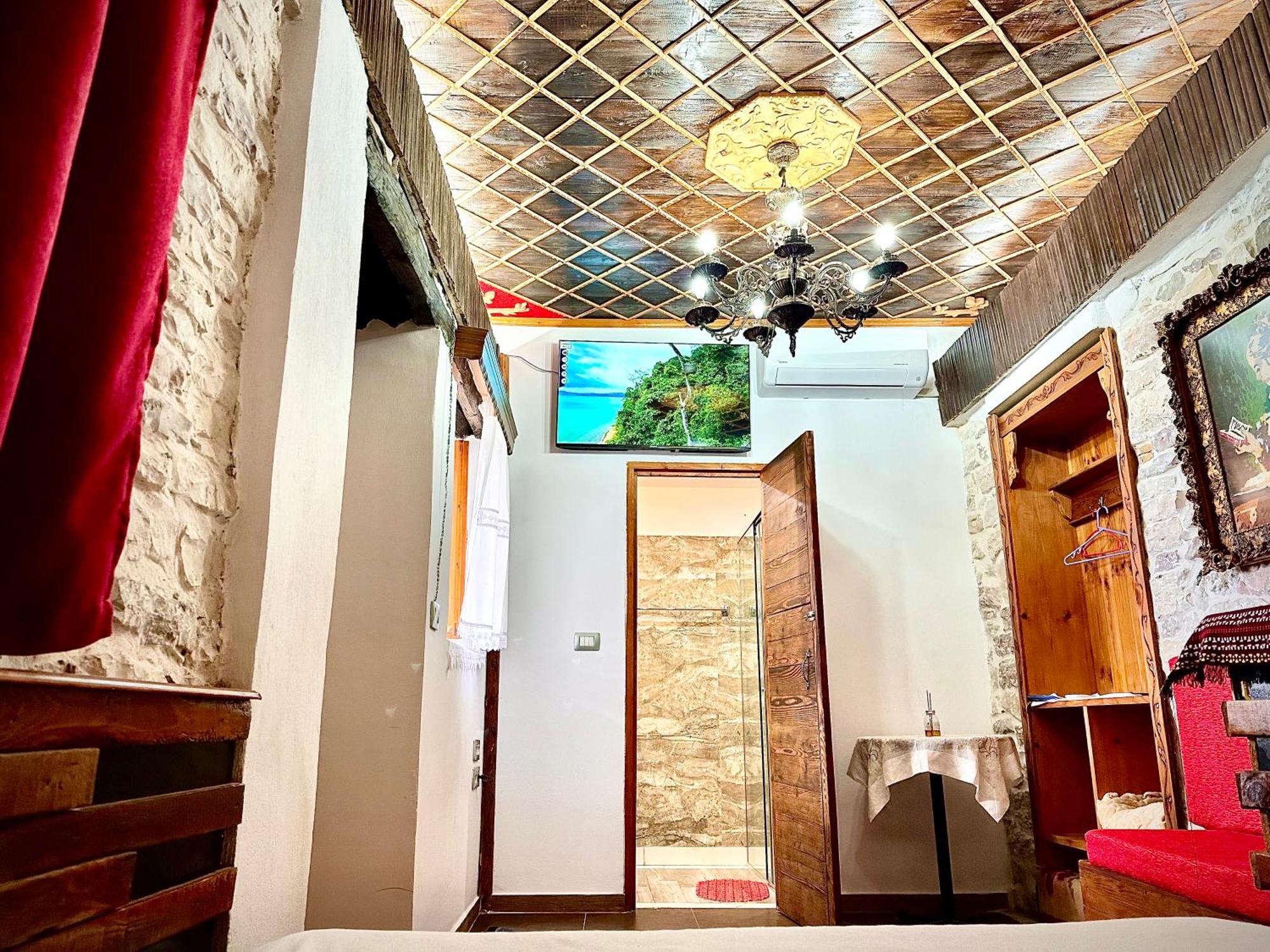 Gjirokastër Guesthouse Mele מראה חיצוני תמונה