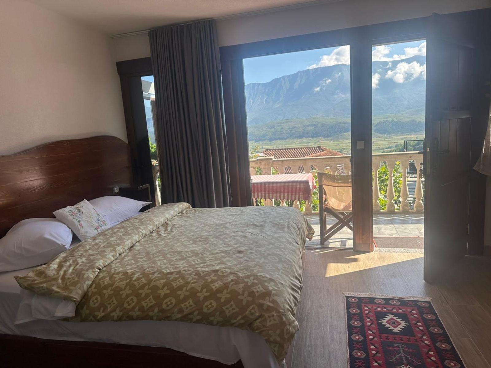 Gjirokastër Guesthouse Mele מראה חיצוני תמונה