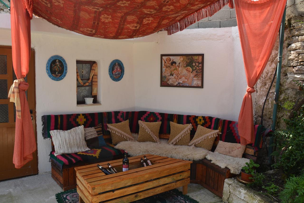 Gjirokastër Guesthouse Mele מראה חיצוני תמונה
