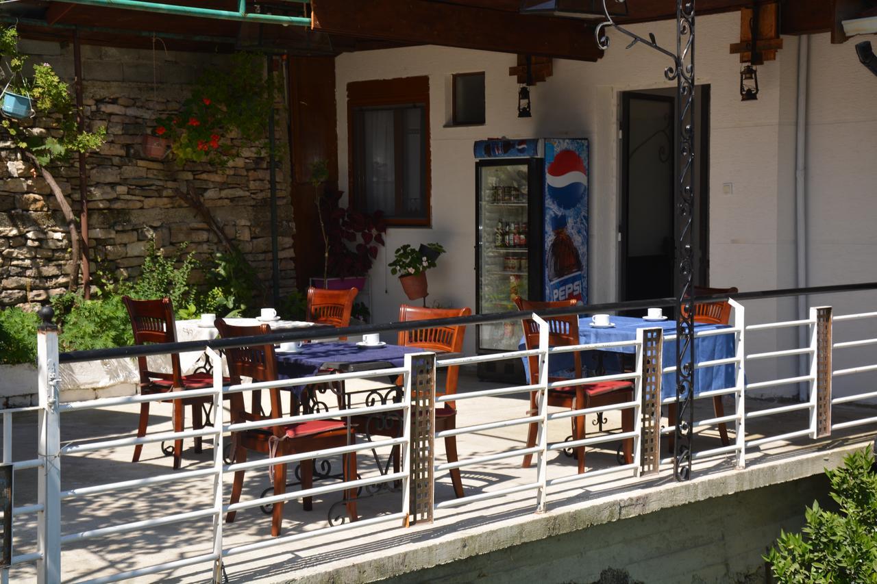 Gjirokastër Guesthouse Mele מראה חיצוני תמונה
